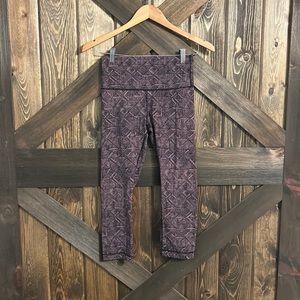 Lululemon cropped leggings size 6
